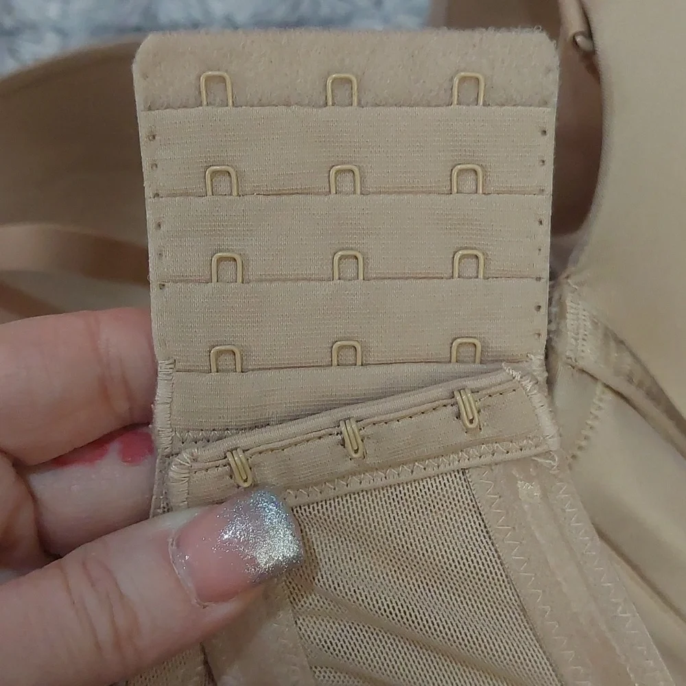 unknown brand 36DDD‎ Nude Bra convertible straps
